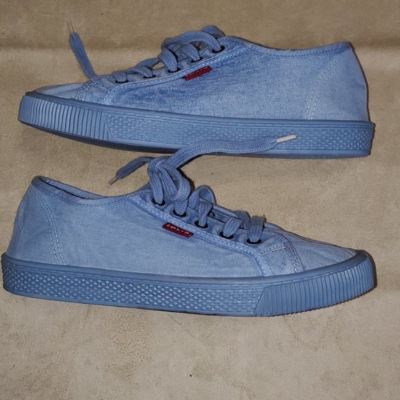 - NWOT levi’s woman’s shoes size 7.5 - Picture 5 of 7